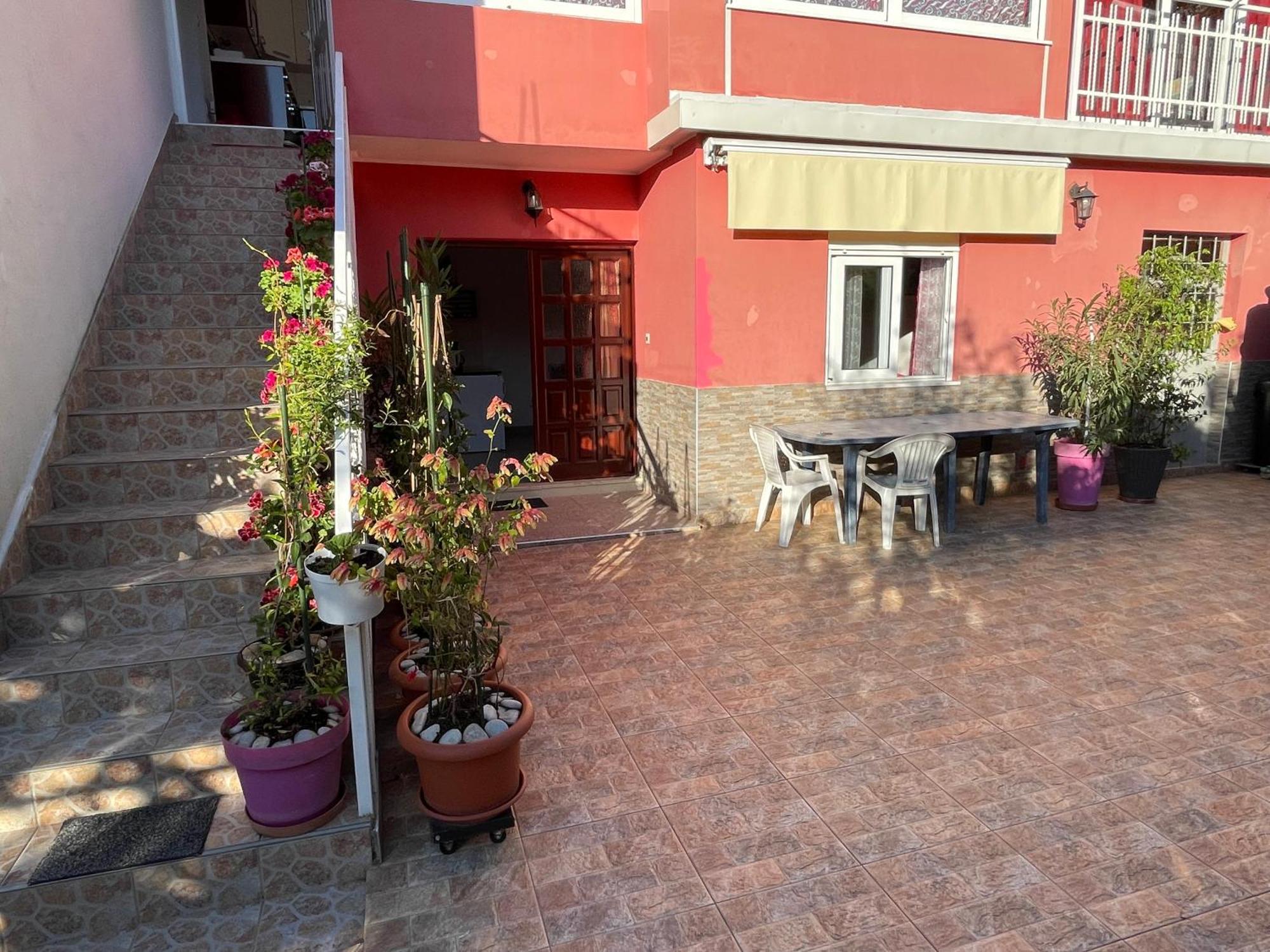 Studio Max Bijela Exterior photo